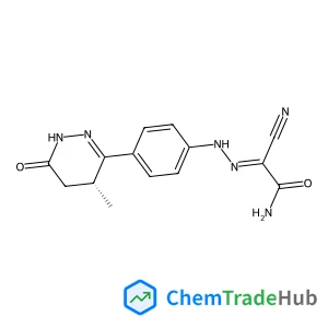 (2E)-2-Cyano-2-({4-[(4R)-4-methyl-6-oxo-1,4,5,6-tetrahydro-3-pyridazinyl]phenyl}hydrazono)acetamide