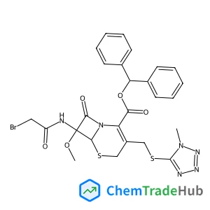 Diphenylmethyl (6R,7S)-7-[(bromoacetyl)amino]-7-methoxy-3-{[(1-methyl-1H-tetrazol-5-yl)sulfanyl]methyl}-8-oxo-5-thia-1-azabicyclo[4.2.0]oct-2-ene-2-carboxylate